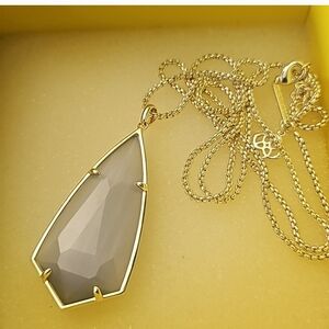 Kendra Scott NWT and box